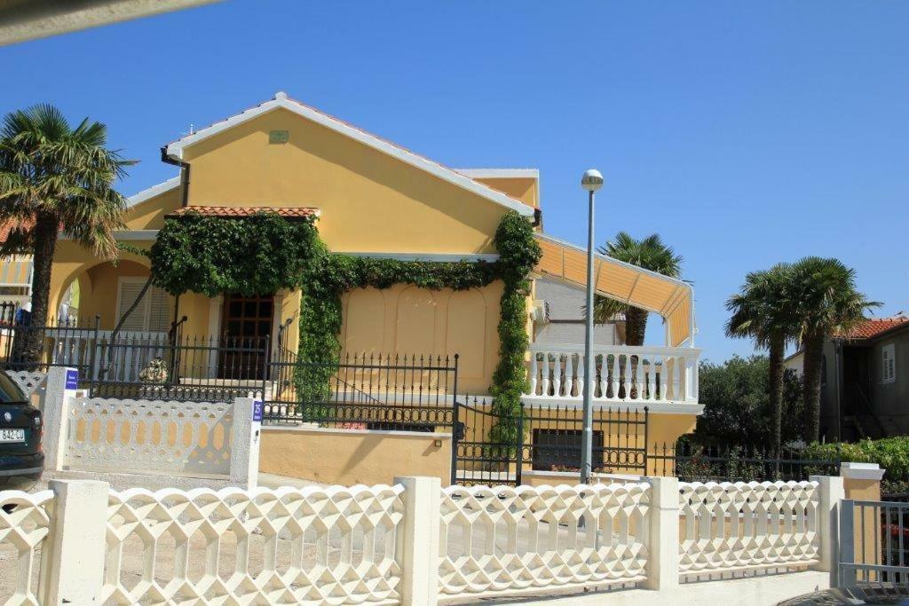 Vila Rojana Водице Екстериор снимка
